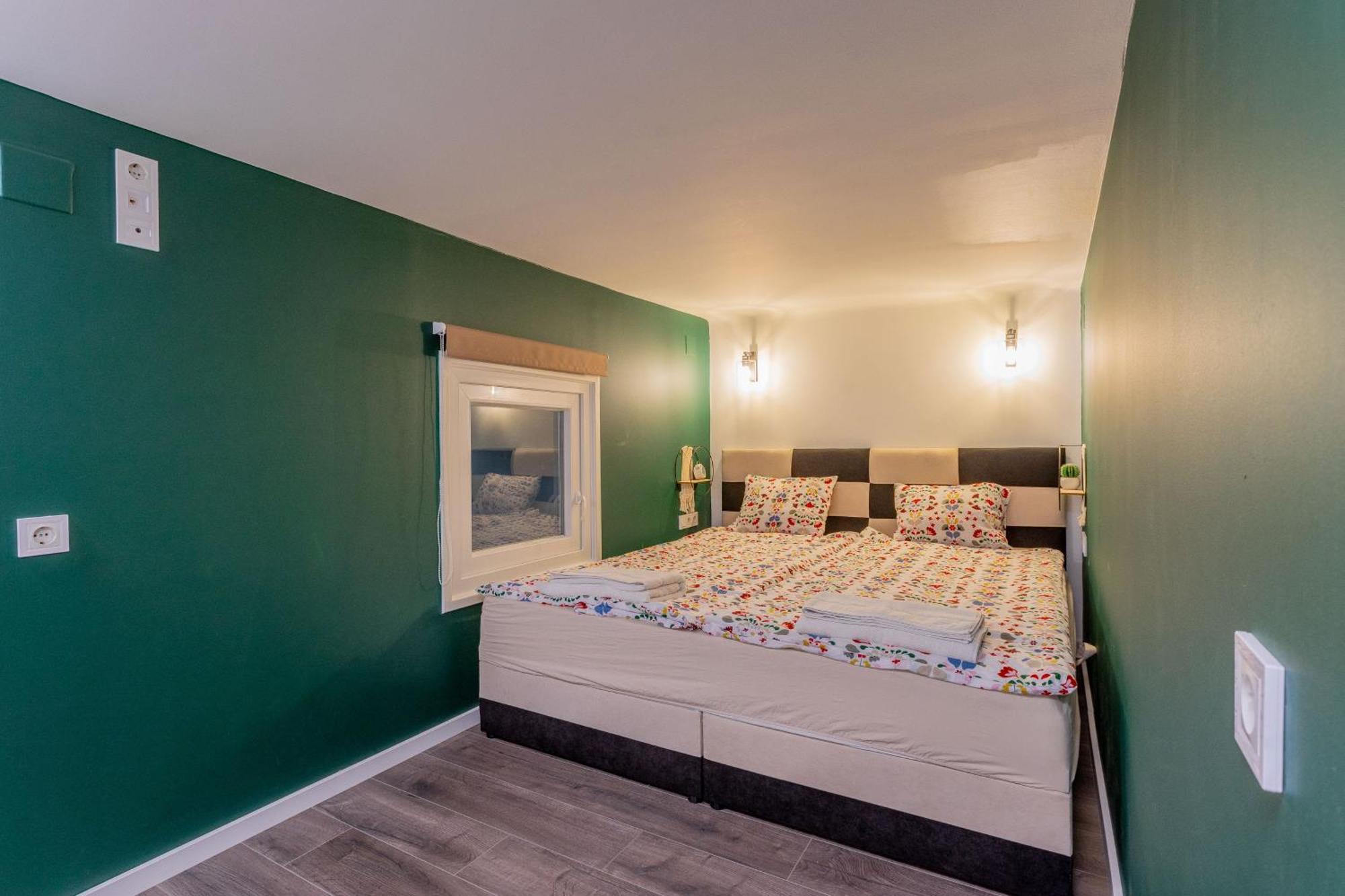 Full Equipment Designed Apartment In The Heart Of Budapest For 4 People Ngoại thất bức ảnh