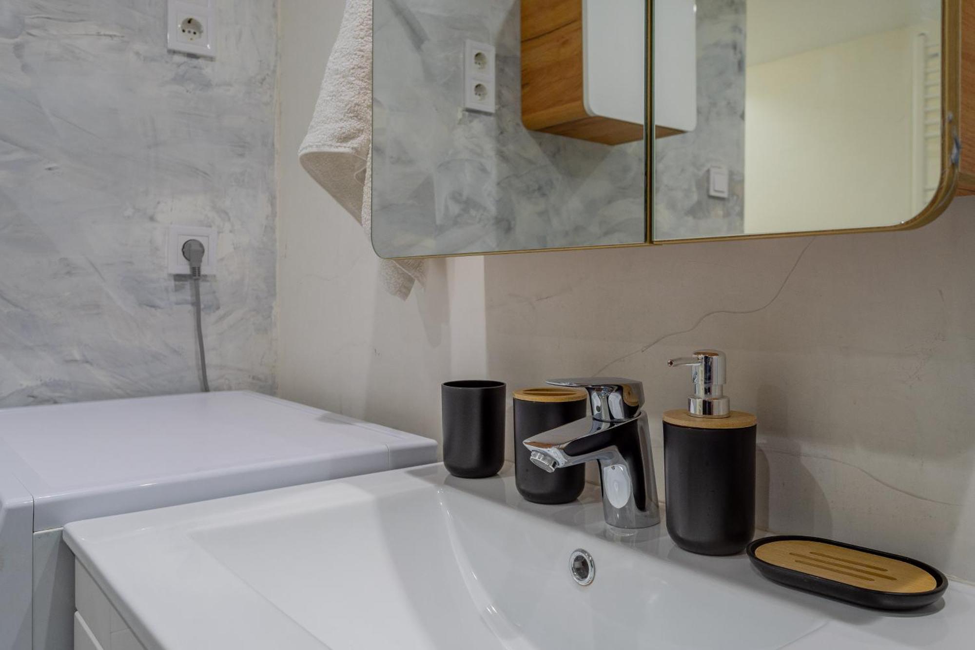 Full Equipment Designed Apartment In The Heart Of Budapest For 4 People Ngoại thất bức ảnh
