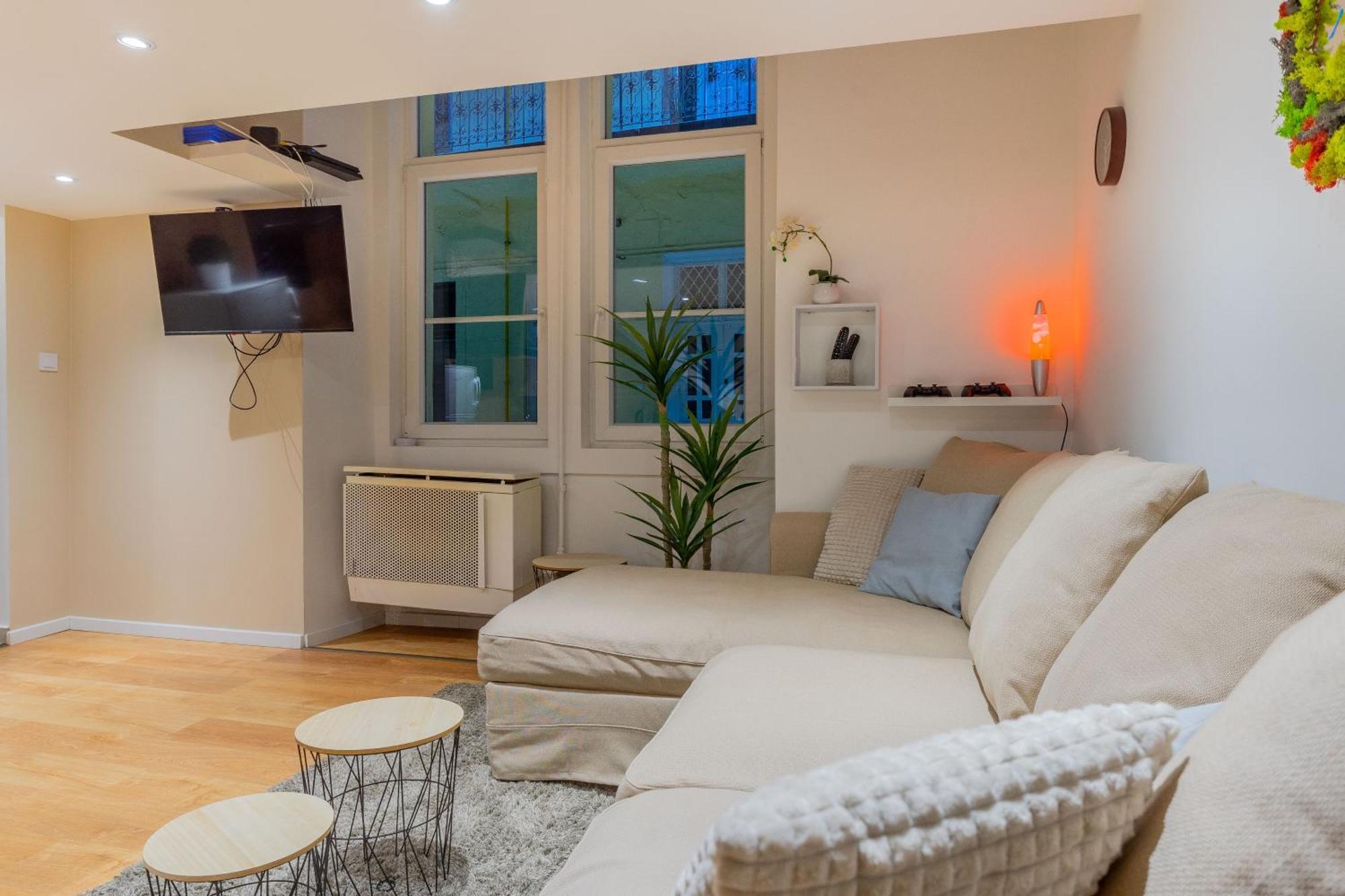 Full Equipment Designed Apartment In The Heart Of Budapest For 4 People Ngoại thất bức ảnh